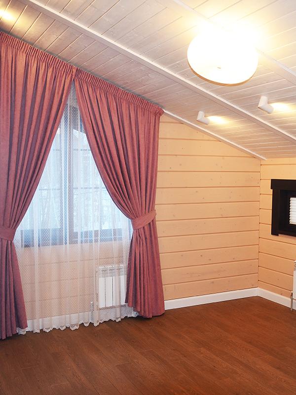 Шторы с установкой на мансардное наклонное окно